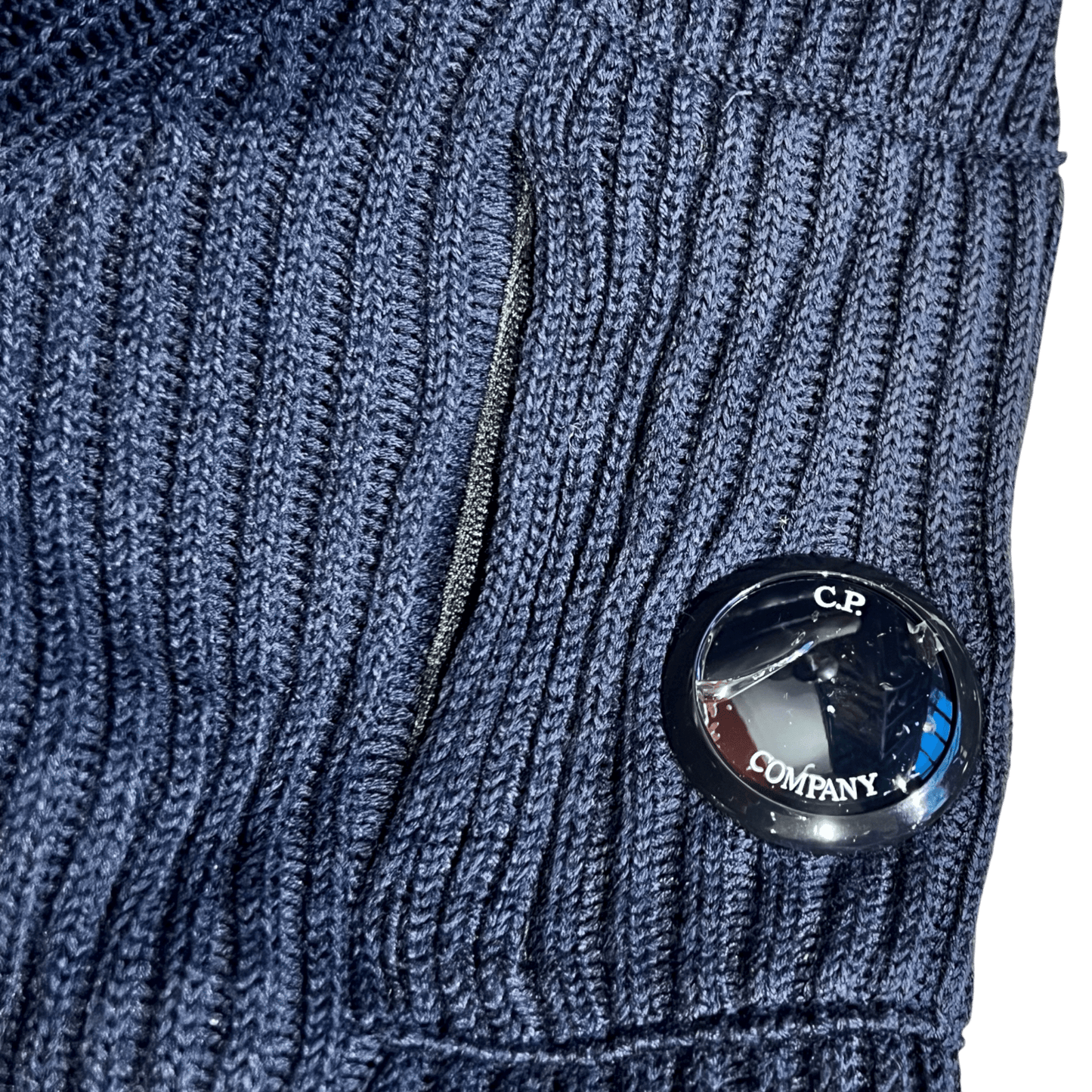 UNIT Hamburg - C.P. Company, Re - Wool Pullover – Merino Mix mit Lens Detail, navy - C.P. Company
