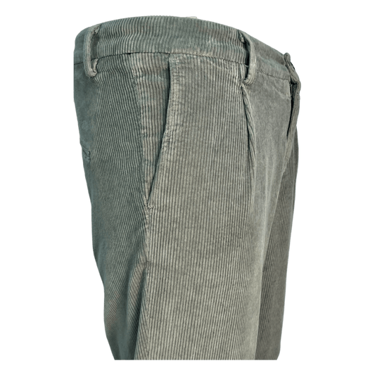 Never Laundry, bequeme Cordhose, helles oliv - UNIT Hamburg